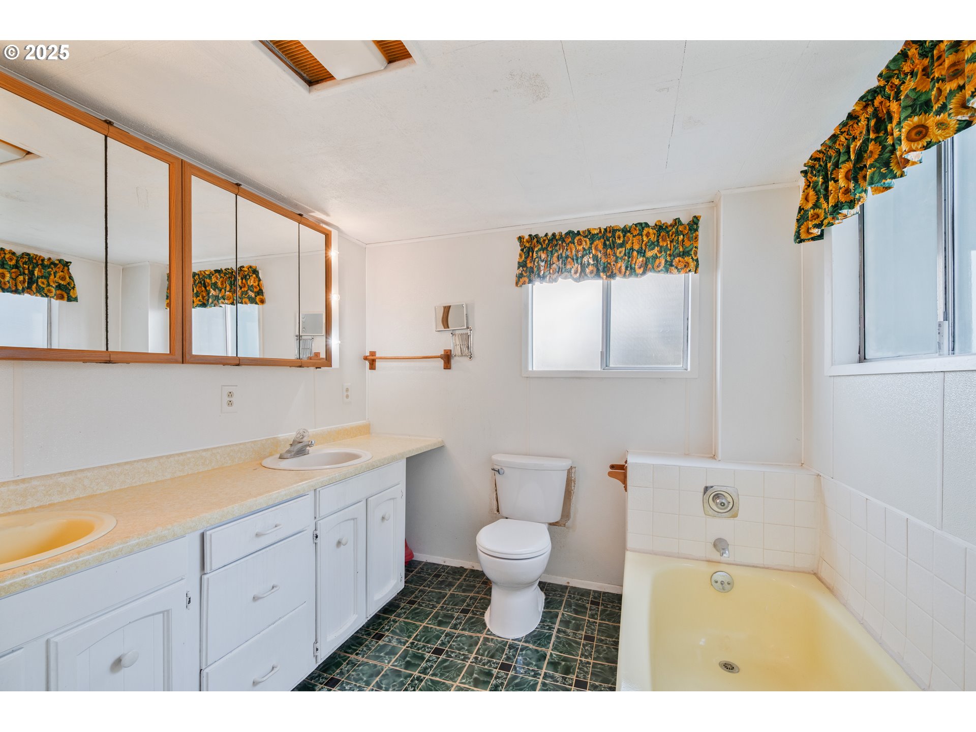 3721 Columbia Heights Road Longview, WA 98632 - Photo 18 of 42