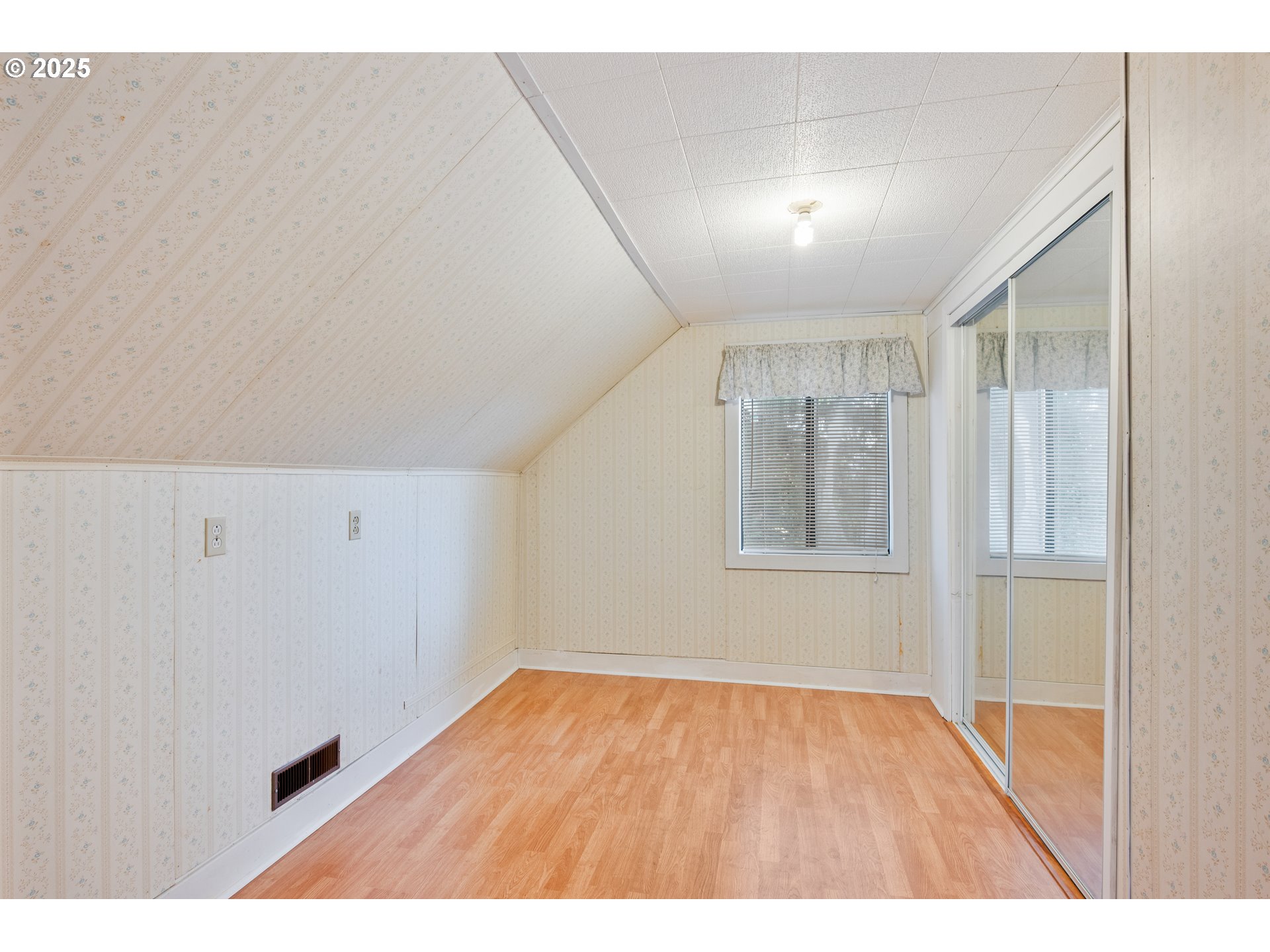 3721 Columbia Heights Road Longview, WA 98632 - Photo 24 of 42