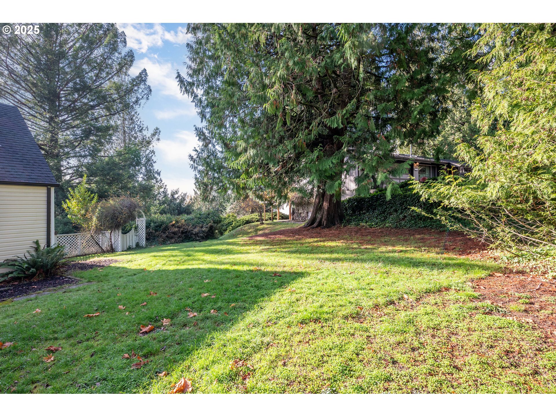 3721 Columbia Heights Road Longview, WA 98632 - Photo 27 of 42