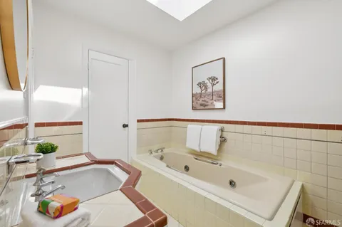 $1,649,000 | 1942 24th Avenue, San Francisco, CA 94116