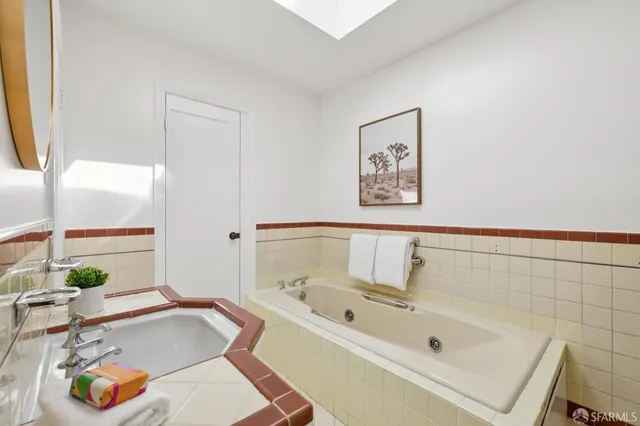 $1,649,000 | 1942 24th Avenue, San Francisco, CA 94116