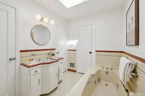 $1,649,000 | 1942 24th Avenue, San Francisco, CA 94116