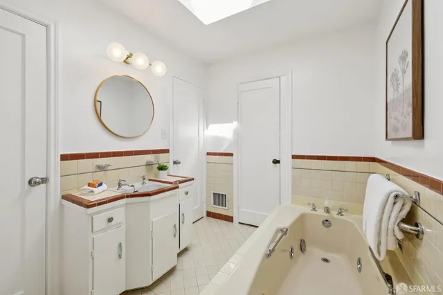 $1,649,000 | 1942 24th Avenue, San Francisco, CA 94116