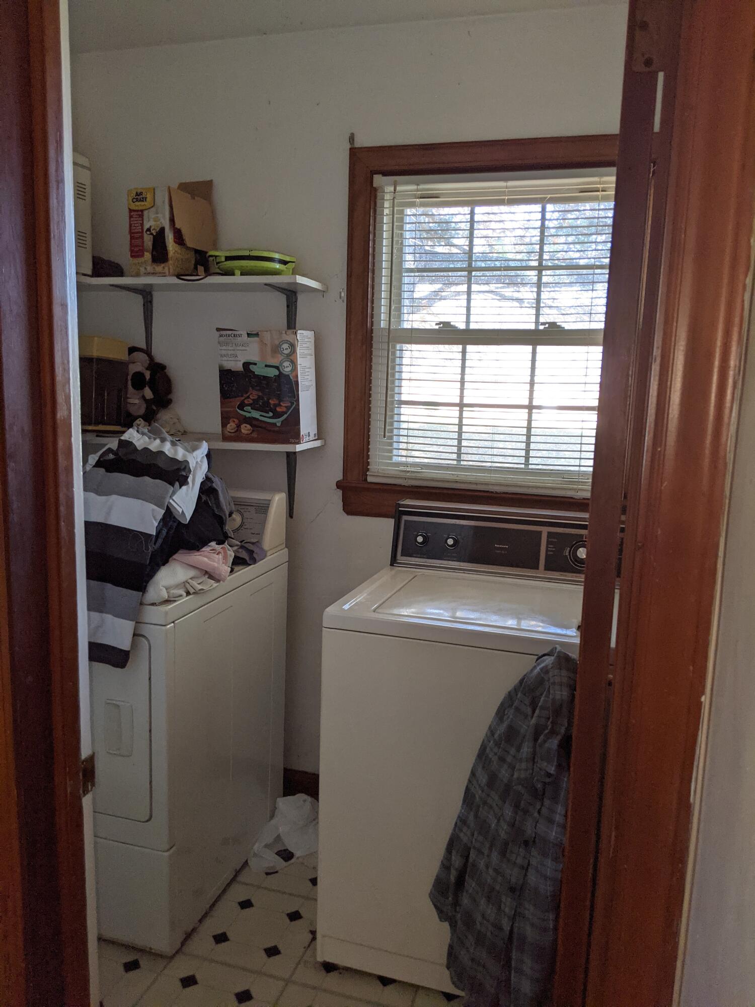 2132 Ranch Road Northwest Roanoke, VA 24017 - Photo 7 of 15 a room with storage and utility