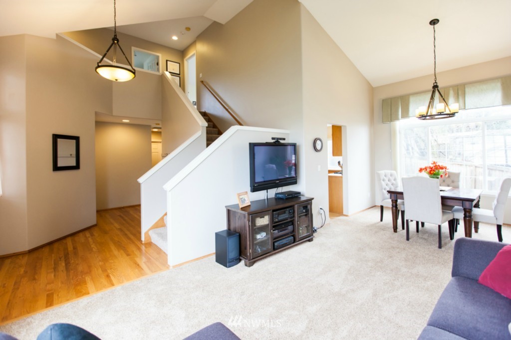 19110 113th Way Southeast Renton, WA 98055 - Photo 4 of 25
