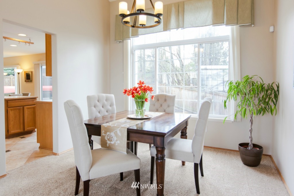 19110 113th Way Southeast Renton, WA 98055 - Photo 5 of 25