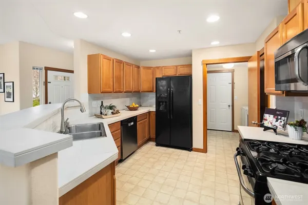 $548,000 | 1855 Trossachs Boulevard Southeast, Unit 2402, Sammamish, WA 98075