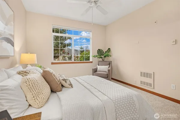 $548,000 | 1855 Trossachs Boulevard Southeast, Unit 2402, Sammamish, WA 98075