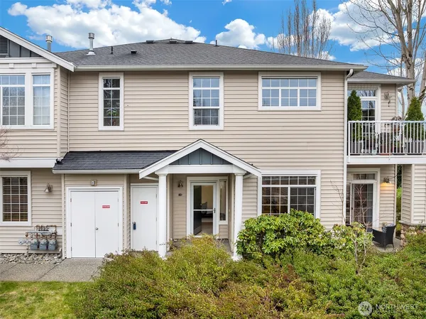 $548,000 | 1855 Trossachs Boulevard Southeast, Unit 2402, Sammamish, WA 98075
