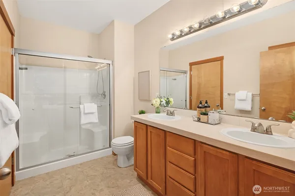 $548,000 | 1855 Trossachs Boulevard Southeast, Unit 2402, Sammamish, WA 98075