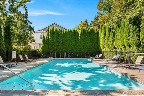 $548,000 | 1855 Trossachs Boulevard Southeast, Unit 2402, Sammamish, WA 98075