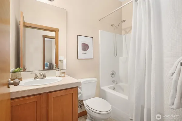 $548,000 | 1855 Trossachs Boulevard Southeast, Unit 2402, Sammamish, WA 98075