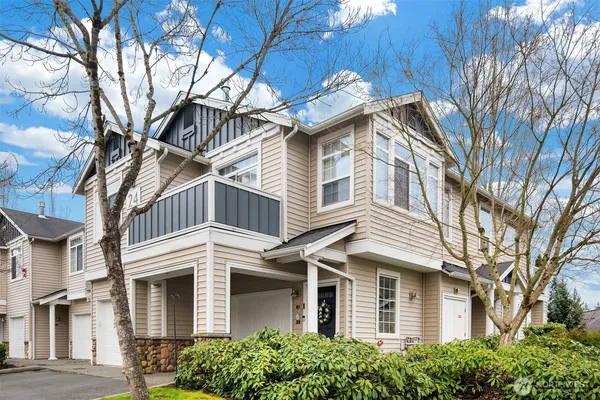 $548,000 | 1855 Trossachs Boulevard Southeast, Unit 2402, Sammamish, WA 98075