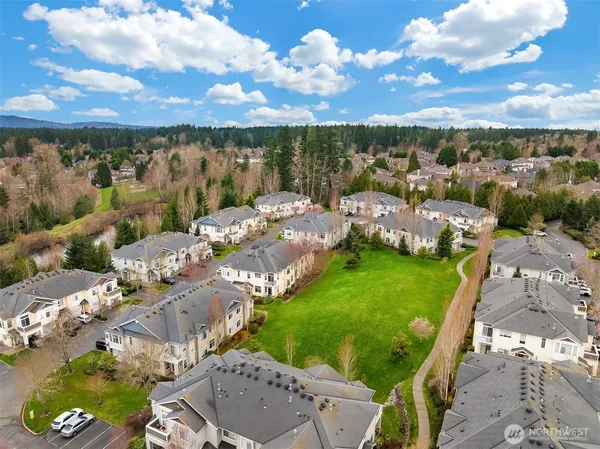 $548,000 | 1855 Trossachs Boulevard Southeast, Unit 2402, Sammamish, WA 98075