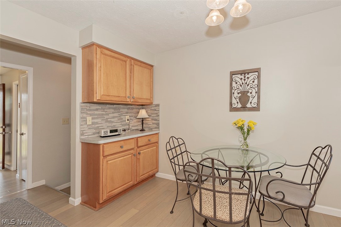 5659 Faraday Road Cleveland, OH 44124 - Photo 13 of 35