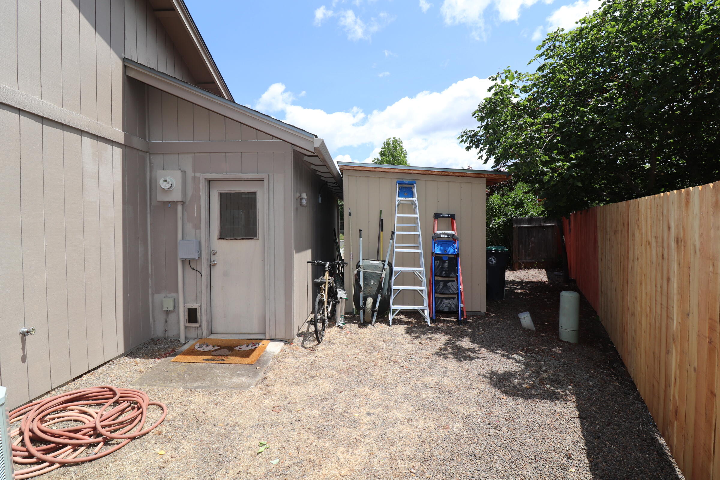 2923 Aldersgate Road Medford, OR 97504 - Photo 34 of 35 IMG_1672