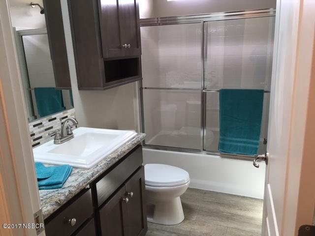 66 Rio Vista Solvang, CA 93463 - Photo 7 of 13 #66 bath
