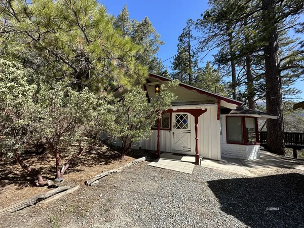$375,000 | 53226 Overlook Drive, Idyllwild, CA 92549