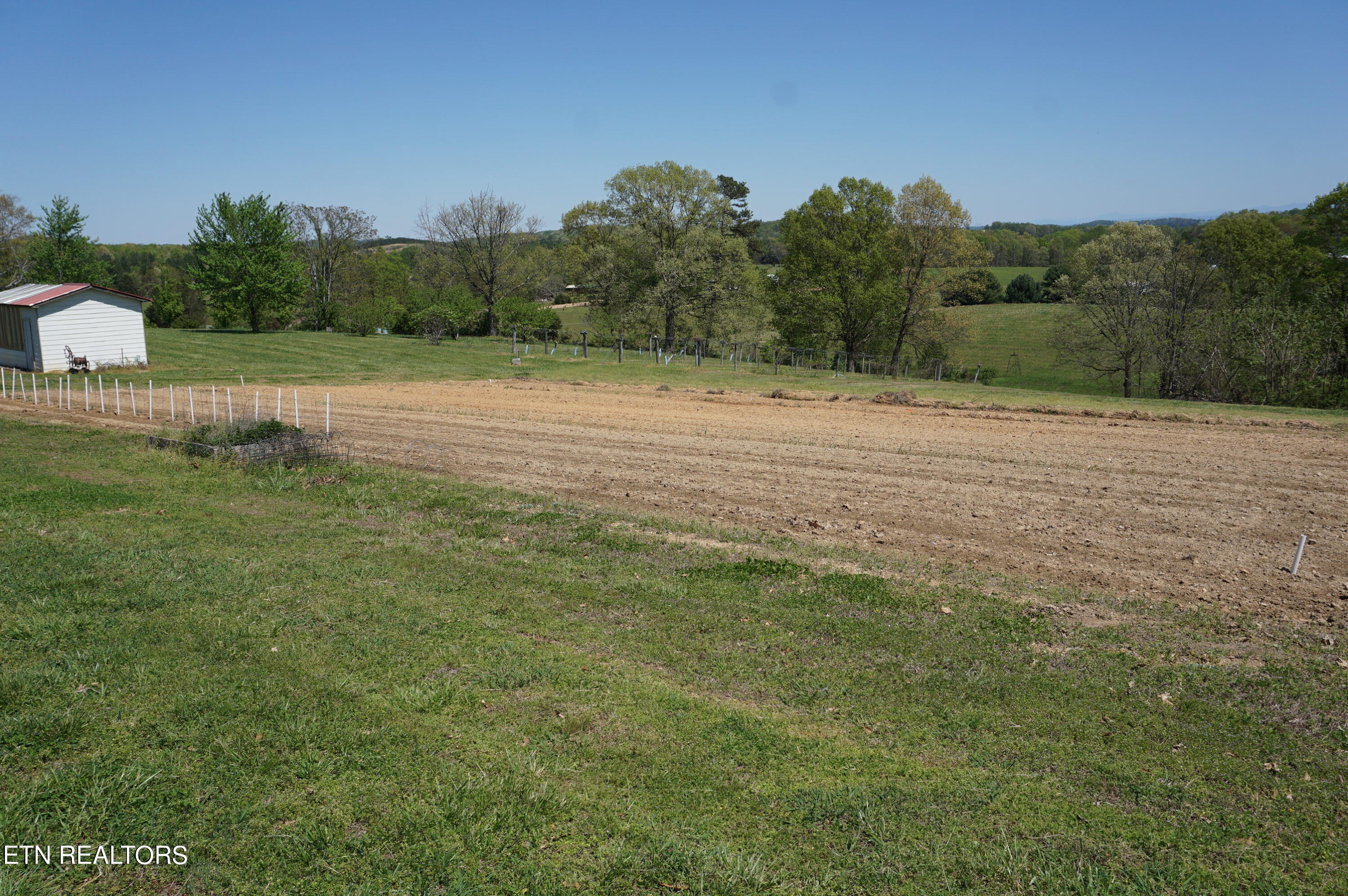 3011 Oakland Road Philadelphia, TN 37846 - Photo 8 of 27 DSC02183