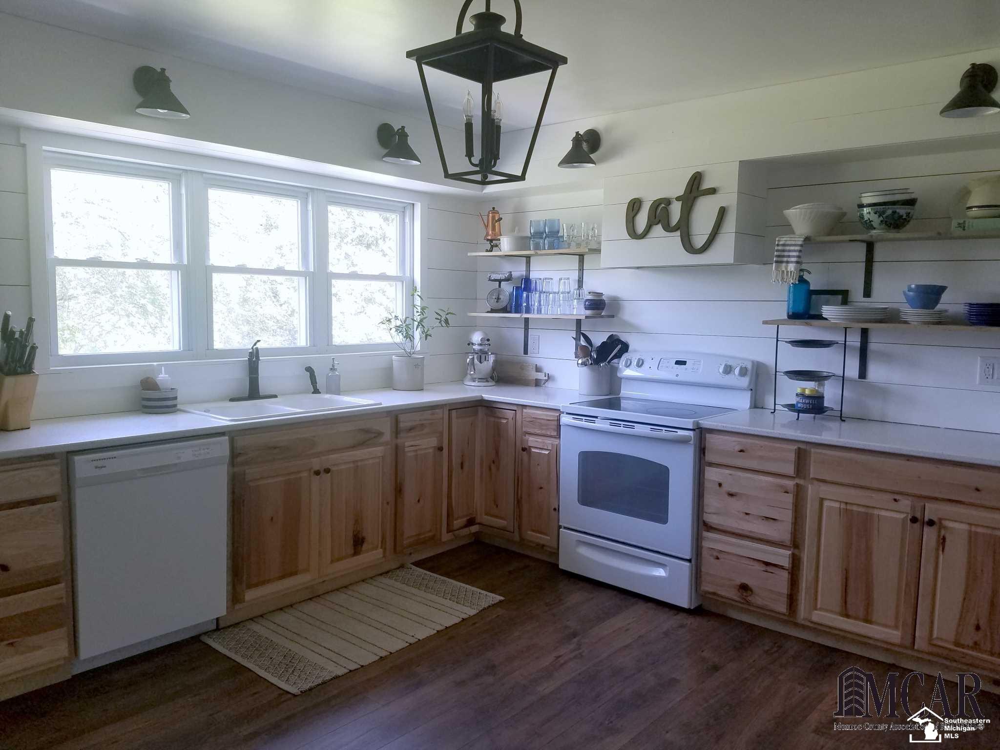4594 South Custer Road Monroe, MI 48161 - Photo 6 of 22
