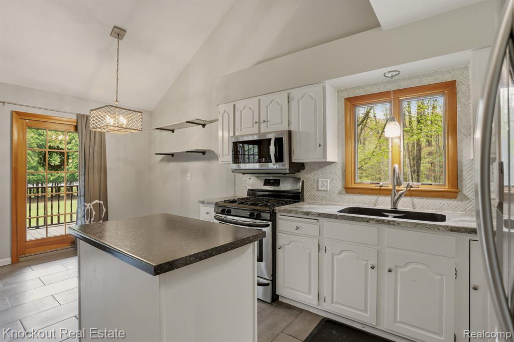 1608 South Pinnebog Road Bad Axe, MI 48413 - Photo 20 of 54