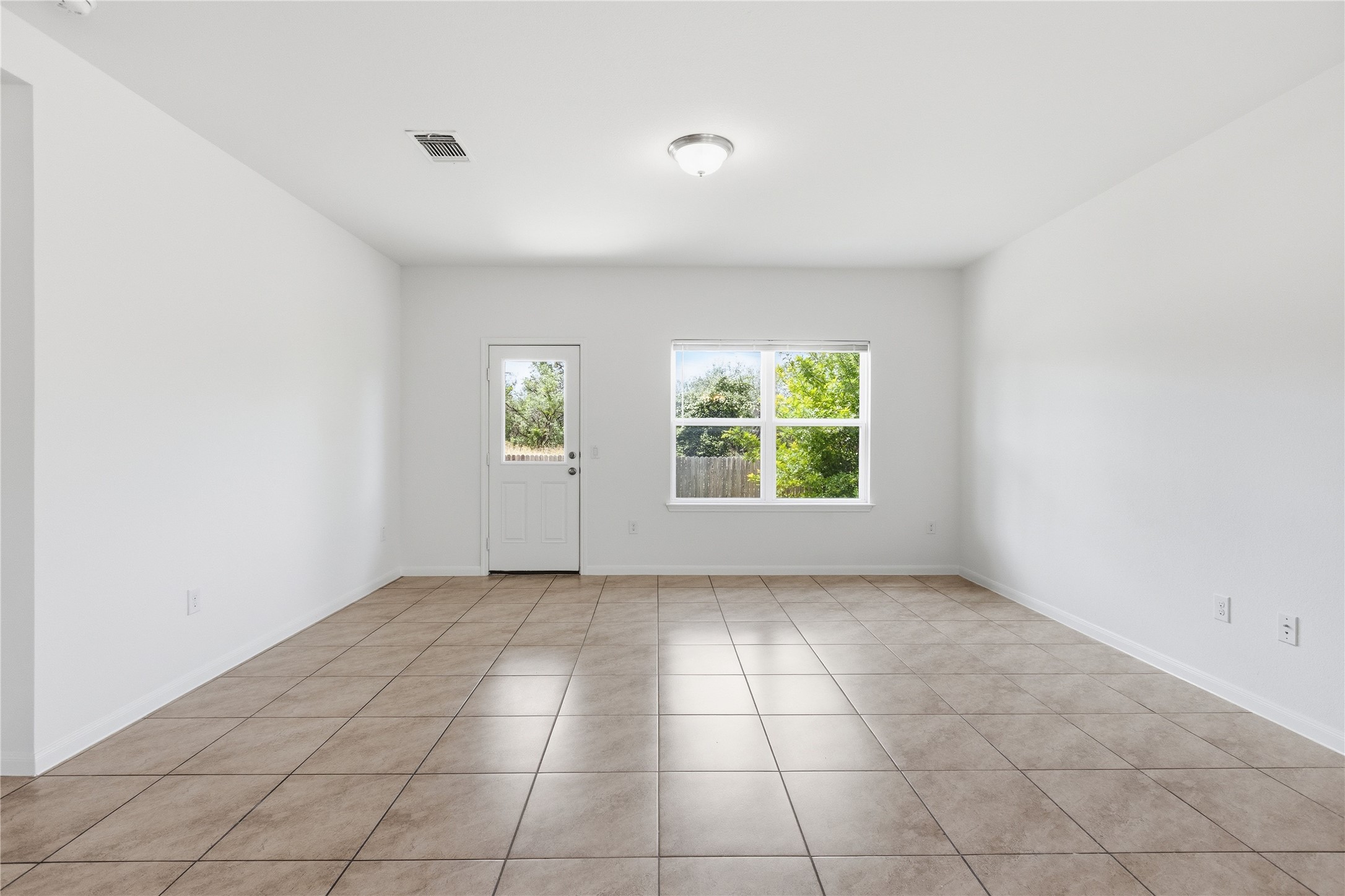 7121 Ranchito Drive Austin, TX 78744 - Photo 13 of 30
