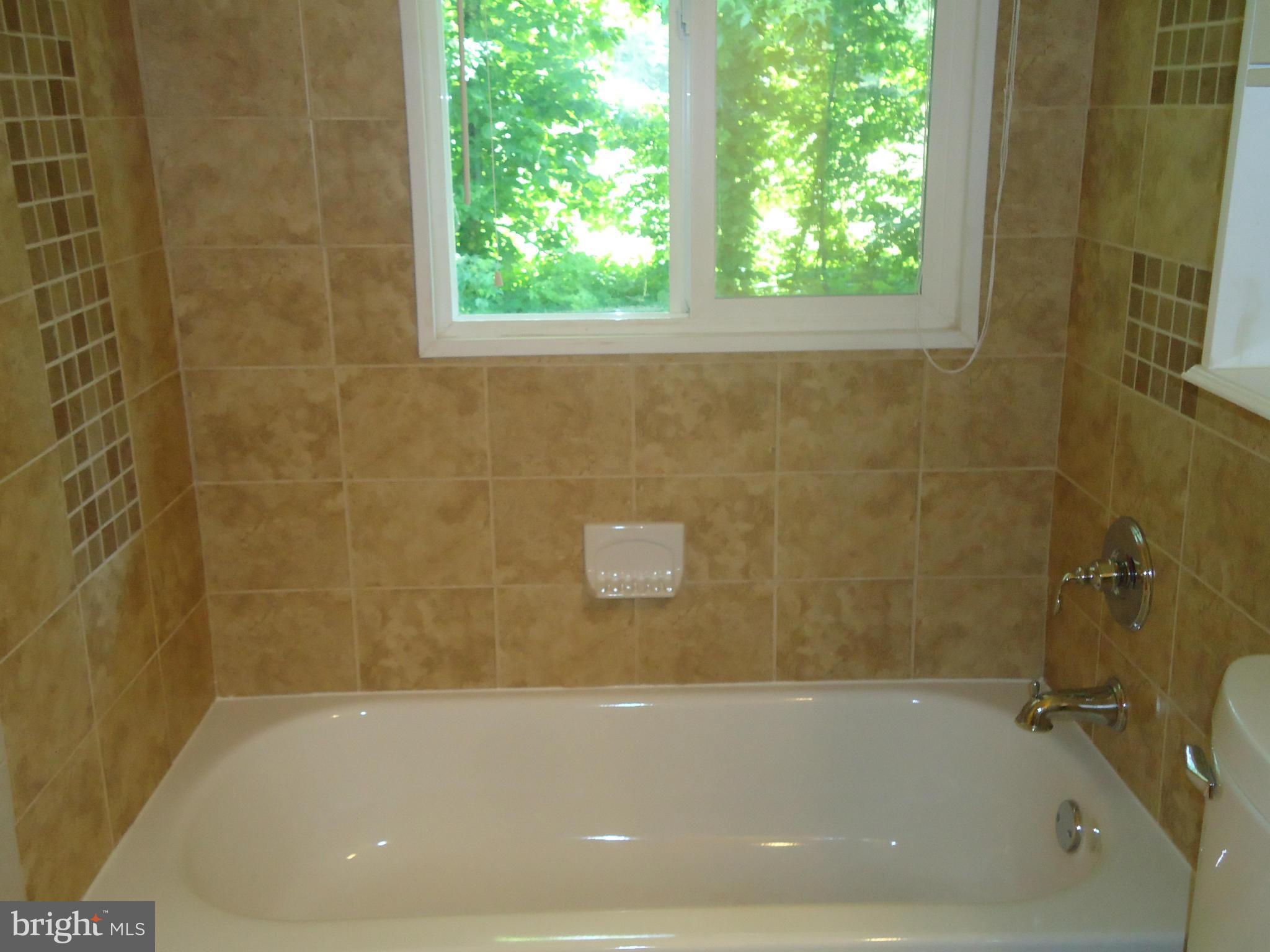 31440 Point Lookout Road Mechanicsville, MD 20659 - Photo 9 of 25 Bath