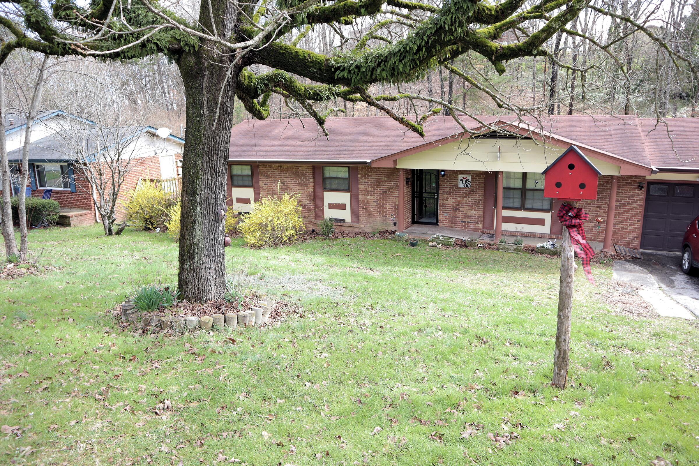 4540 Norcross Road Hixson, TN 37343 - Photo 8 of 58 IMG_1243