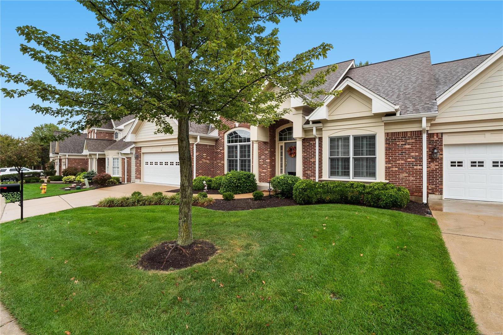 59 Picardy Hill Drive Chesterfield, MO 63017 - Photo 2 of 53