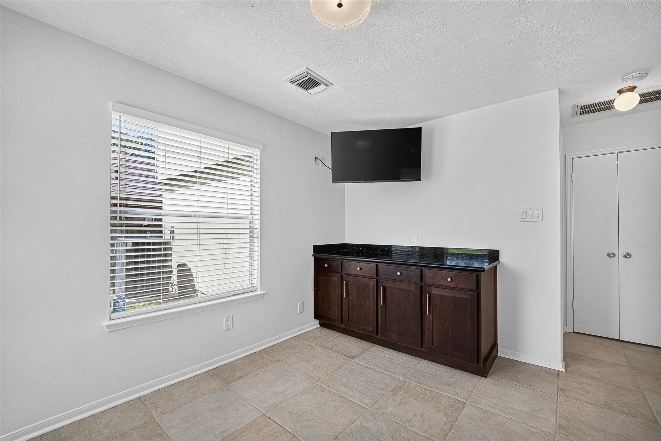 1806 Oak Ridge Drive Kemah, TX 77565 - Photo 12 of 38