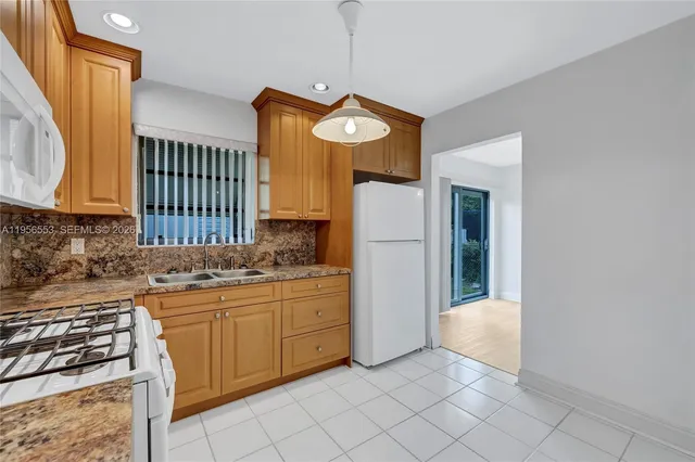 $2,550 | 6200 Southwest 18th Street, North Lauderdale, FL 33068