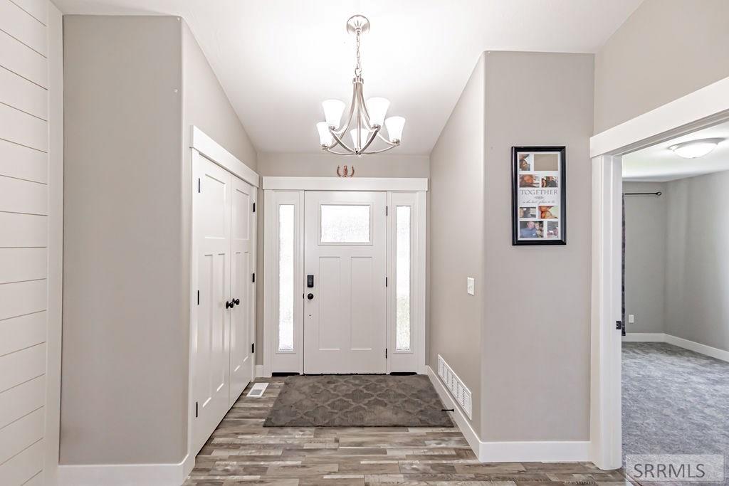 416 Franklin Street Rigby, ID 83442 - Photo 3 of 36