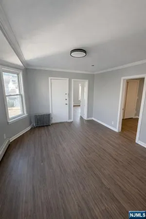 $2,450 | 111 Willow Street, Unit 2, Bloomfield, NJ 07003