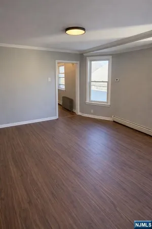 $2,450 | 111 Willow Street, Unit 2, Bloomfield, NJ 07003