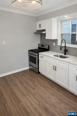 $2,450 | 111 Willow Street, Unit 2, Bloomfield, NJ 07003