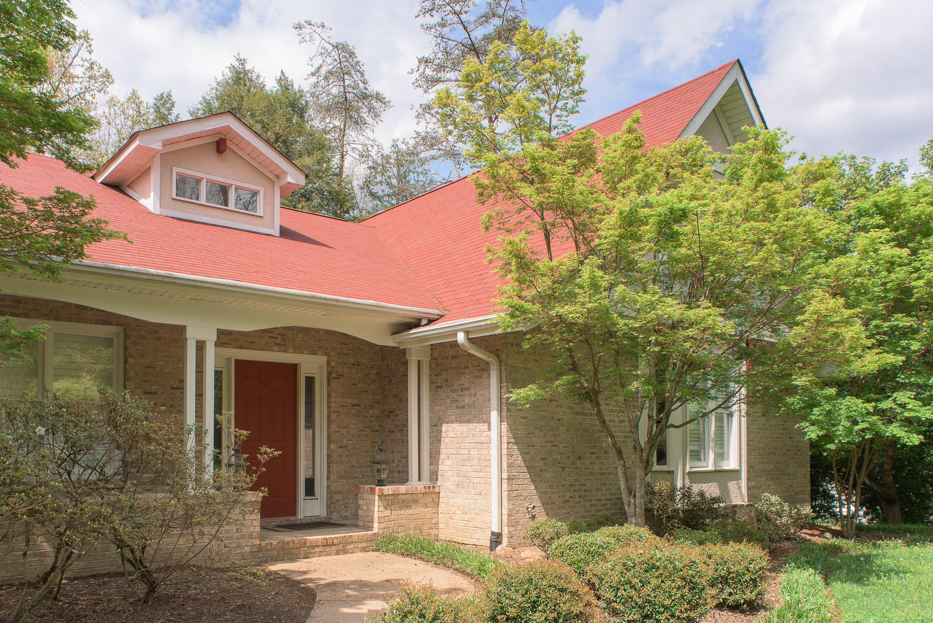 22 Middle Creek Road Signal Mountain, TN 37377 - Photo 29 of 29 Front Entrance