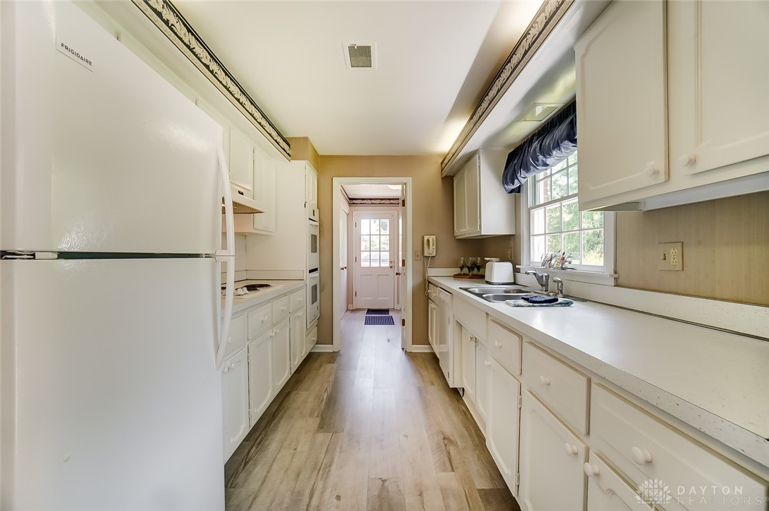 7400 Kings Run Road Dayton, OH 45459 - Photo 20 of 44 Gallery Image 20