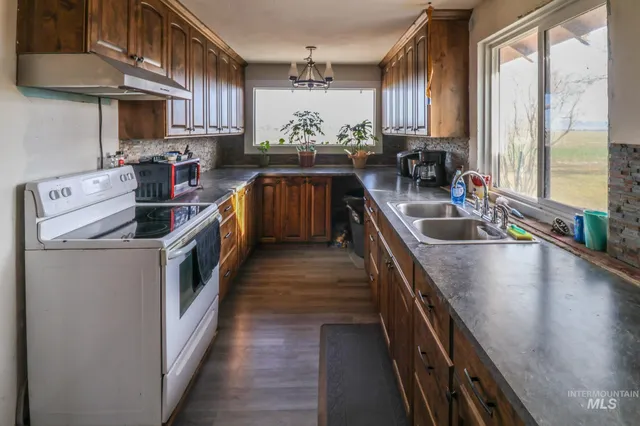 $326,500 | 504 South 300 West, Heyburn, ID 83336