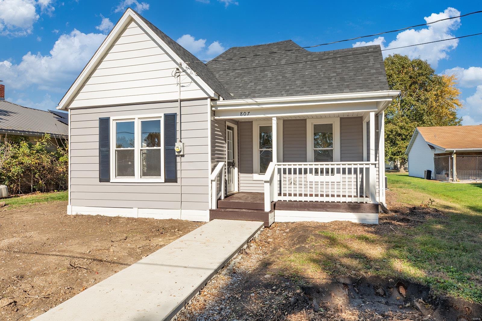 807 West Spring Street Staunton, IL 62088 - Photo 1 of 29 Gallery Image 1