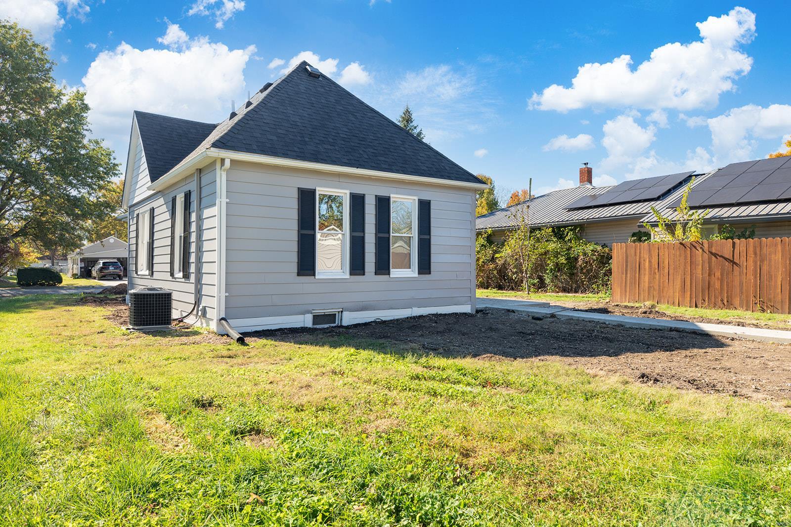 807 West Spring Street Staunton, IL 62088 - Photo 11 of 29 Gallery Image 11