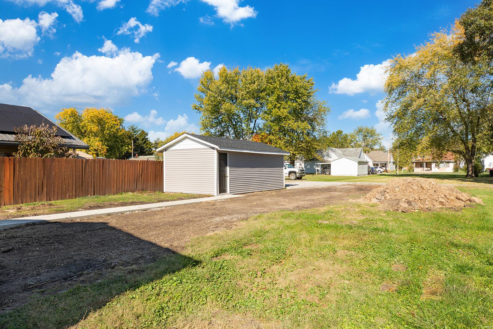 807 West Spring Street Staunton, IL 62088 - Photo 12 of 29 Gallery Image 12