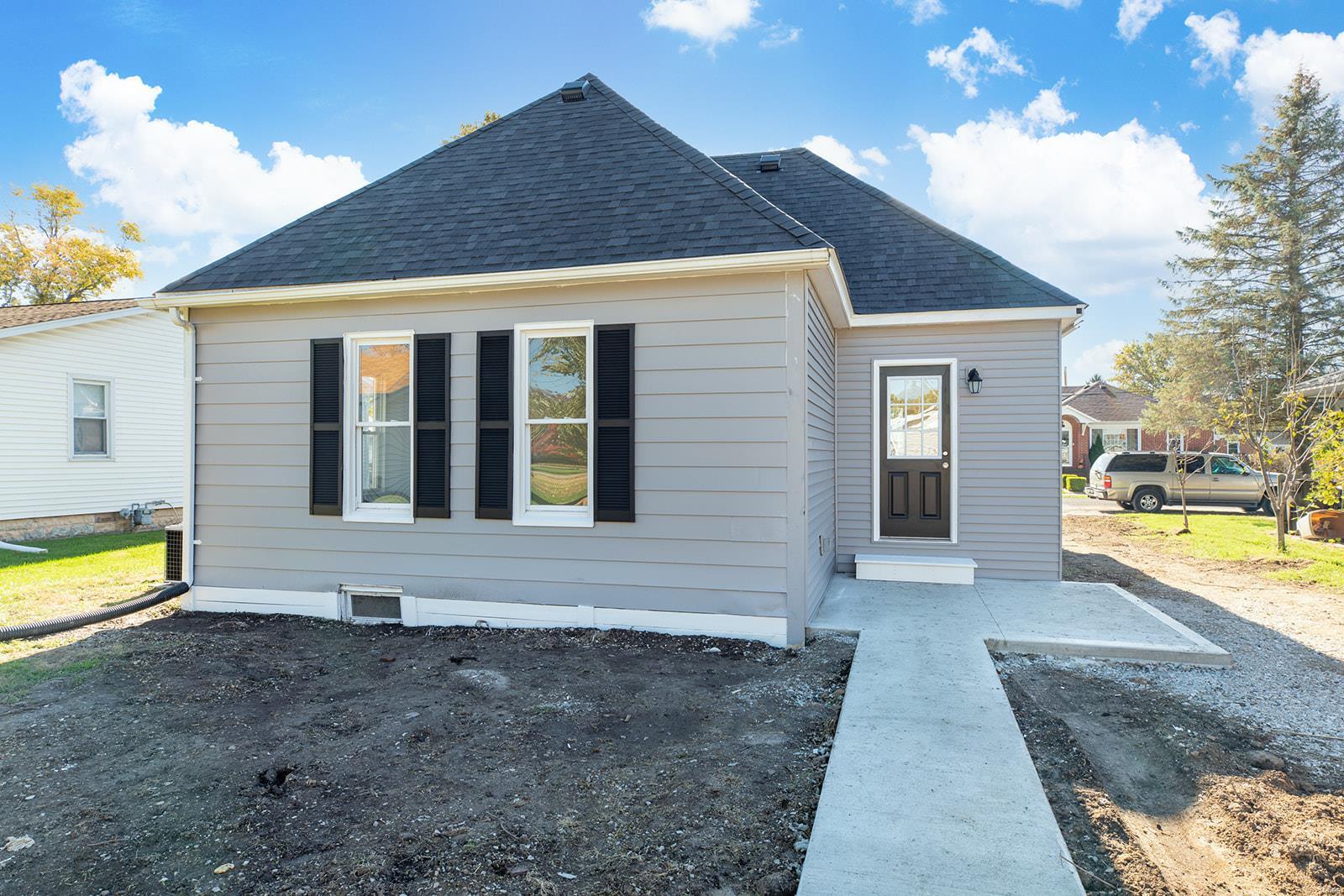 807 West Spring Street Staunton, IL 62088 - Photo 9 of 29 Gallery Image 9