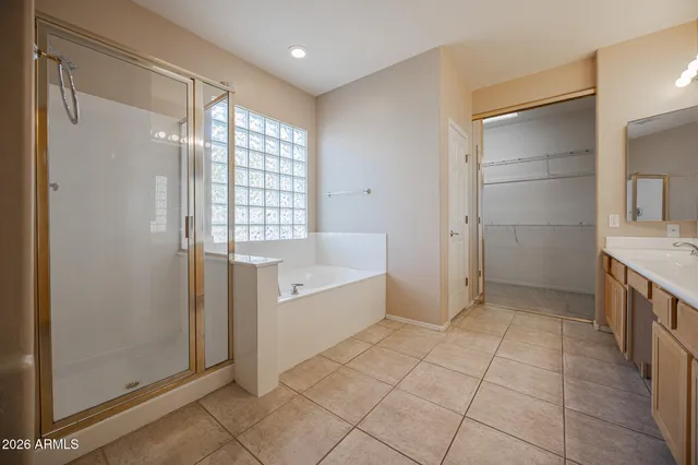 $2,595 | 522 North Kimberlee Way, Chandler, AZ 85225