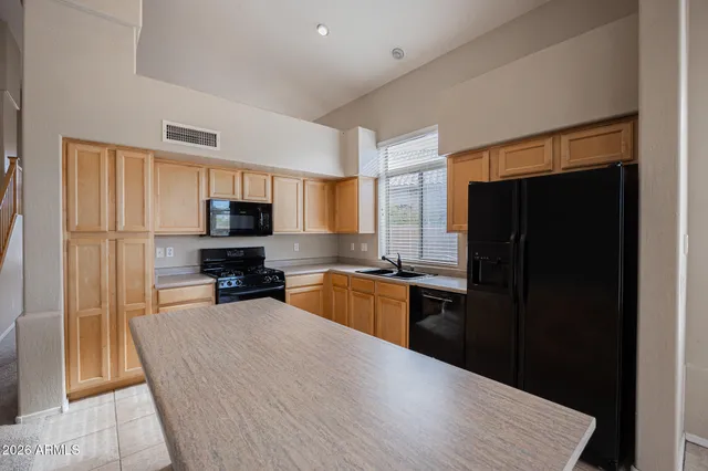 $2,595 | 522 North Kimberlee Way, Chandler, AZ 85225