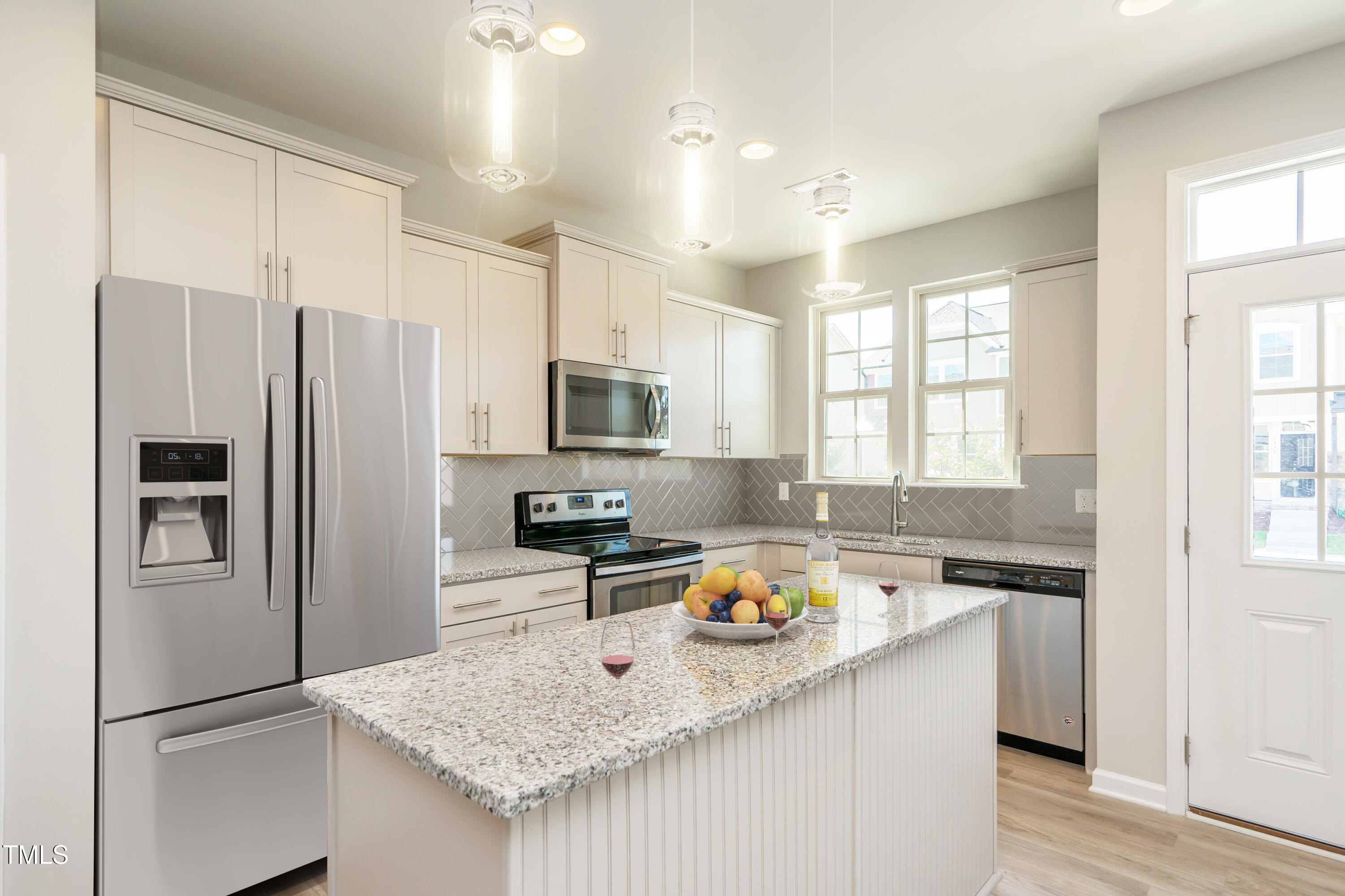 6127 Arsenal Avenue Raleigh, NC 27610 - Photo 13 of 35 08-18-Rochester-RALE-WendellFalls-Kitch