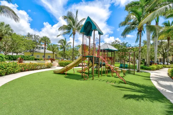 $387,699 | 276 Murcia Drive, Unit 313, Jupiter, FL 33458