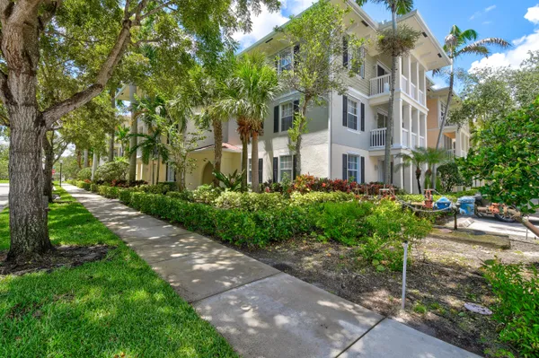 $387,699 | 276 Murcia Drive, Unit 313, Jupiter, FL 33458