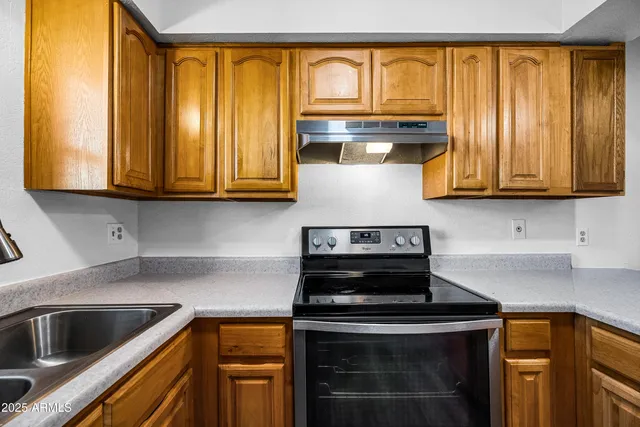 a room with ceiling fan