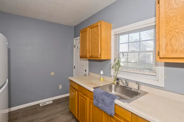 $2,550 | 33 Baldwin Street, Unit 1, West Springfield, MA 01089