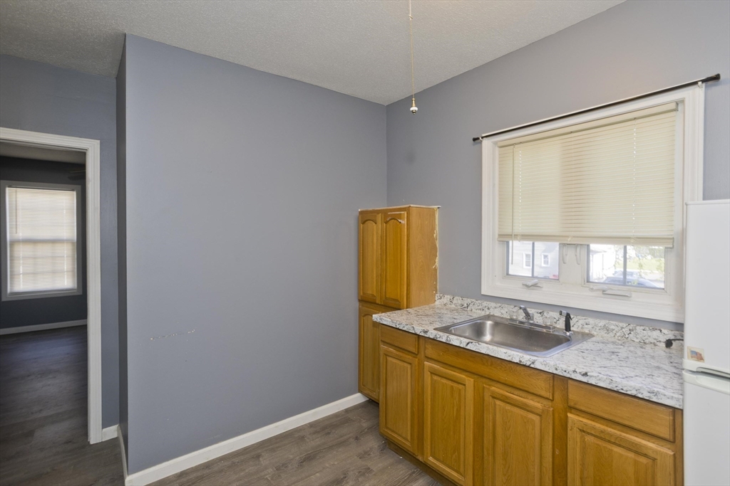33 Baldwin Street, Unit 1 West Springfield, MA 01089 - Photo 16 of 29